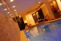 Swimming Pool Cevedale Living Romance Hotel