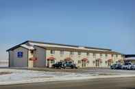 Exterior Nova Inn Kindersley