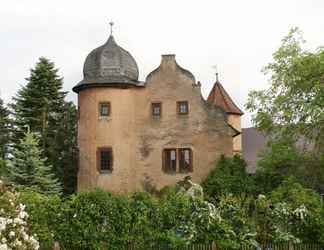 Bangunan 2 Wörners Schloss Weingut & Wellness Hotel