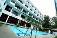 Swimming Pool Kandyan Reach Hotel