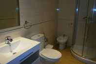 Toilet Kamar Iberflat Apartamentos Avenida Almazora 12