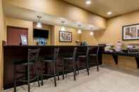 Bar, Kafe dan Lounge Cobblestone Hotel & Suites - Harborcreek