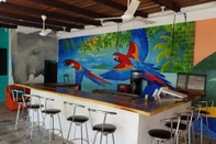 Bar, Cafe and Lounge Blue Iguana