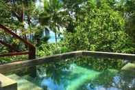 Swimming Pool Playa Cativo Lodge