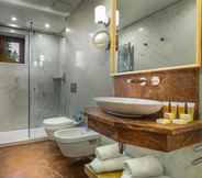 In-room Bathroom 3 Ana Hotels Bradul Poiana Brasov