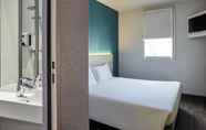 Bedroom 7 hotelF1 Avignon Centre Courtine Gare TGV