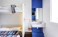 In-room Bathroom 7 hotelF1 Saintes