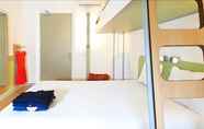 Bedroom 5 ibis budget Paris Porte d'Orleans