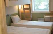 Kamar Tidur 2 ibis budget Paris Porte d'Orleans