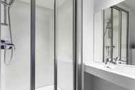 In-room Bathroom hotelF1 Aix en Provence Sainte Victoire Hotel