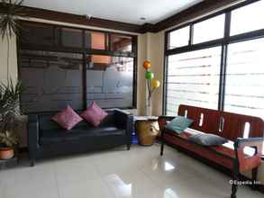 Lobi 4 RueMango Apartelle and Suites