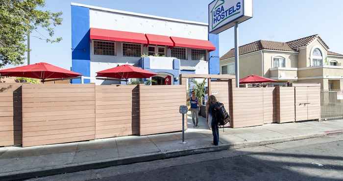 Exterior USA Hostels Hollywood