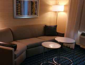 Lobby 2 Fairfield Inn & Suites by Marriott Eau Claire Chippewa Falls