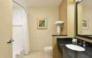 In-room Bathroom 6 Fairfield Inn & Suites by Marriott Eau Claire Chippewa Falls