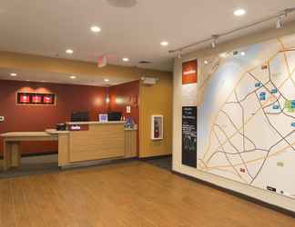Lobby 2 TownePlace Suites by Marriott Swedesboro Philadelphia