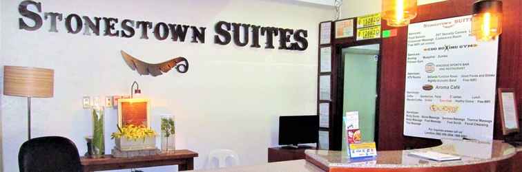 Lobby Stonestown Suites