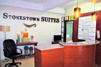 Lobby Stonestown Suites