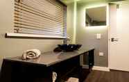In-room Bathroom 7 Aaron Wise Serviced Apartments