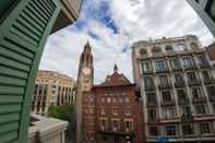 Exterior Sant Jordi Hostels Rock Palace