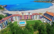 Atraksi di Area Sekitar 2 Primea Beach Residence