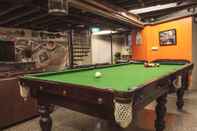 Entertainment Facility Mad Monkey Bayswater - Hostel