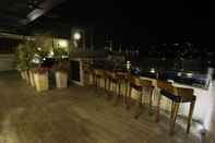 Bar, Cafe and Lounge Sevana City Hotel Kandy