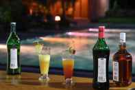 Bar, Kafe dan Lounge Bagan Emerald Hotel