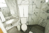 Toilet Kamar Savassinho Hotel