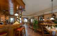 Bar, Kafe, dan Lounge 3 Hotel zur Burg