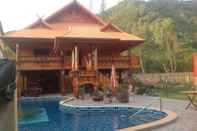 Swimming Pool Golden Teak Resort - Baan Sapparot