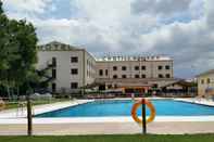 สระว่ายน้ำ Hospedium  Hotel Castilla