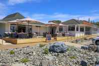 Ruang Umum Tahuna Beach Holiday Park & Motel