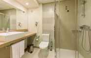 Phòng tắm bên trong 2 Steyler Fatima Hotel Congress