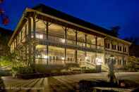 Bangunan The Esmeralda Inn at Lake Lure