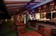 Bar, Kafe dan Lounge 4 Refresh Hotel