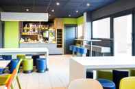 Bar, Cafe and Lounge ibis budget Orly Chevilly Tram 7