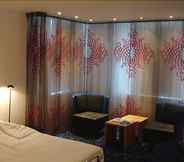Bedroom 6 De Zon Hotel & Restaurant by Flow