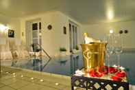Swimming Pool Romantica Hotel Blauer Hecht