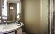In-room Bathroom 2 ibis Sens Hotel