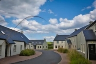 Exterior Doolin Village Lodges