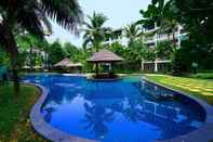 Kolam Renang Casuarina Shores