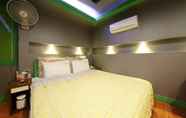 Kamar Tidur 7 Sense Motel