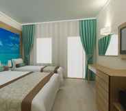 Bedroom 3 Blue Sky Hotel