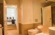 In-room Bathroom 4 Troia Residence by The Editory - Apartamentos Marina