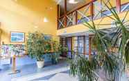 Lobi 3 B&B Hotel La Rochelle Centre Les Minimes