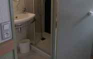 Toilet Kamar 6 ibis budget Perigueux