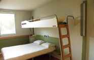 Bedroom 6 ibis budget Montauban Les Chaumes