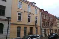 Exterior Pension Apostel