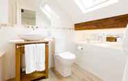 Toilet Kamar 2 Lindeth Fell Country House