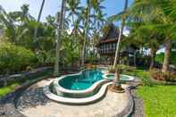 Kolam Renang Most Exotic Beachfront Villa Keong